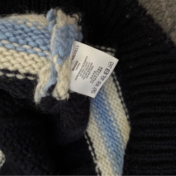 BRANDY MELVILLE Navy blue cable knit trimmed V-Neck Sweater classic style - Picture 6 of 8